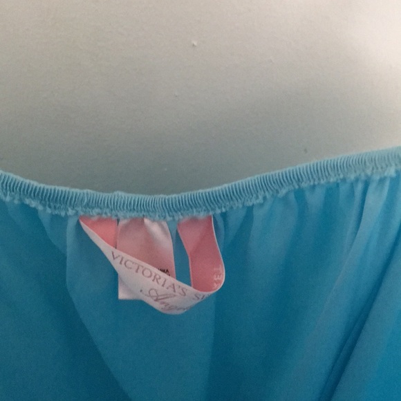 Victoria Secrets Intimates - Picture 2 of 3
